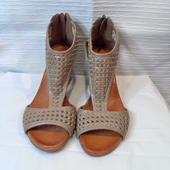 Sundance Nude Beige Strappy Sandals Made in Italy Size EU 38 | US 7.5 - 8 (S346) - Picture 7 of 7